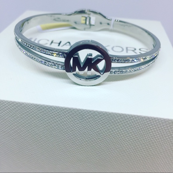 Michael Kors Jewelry - Women’s bracelet silver